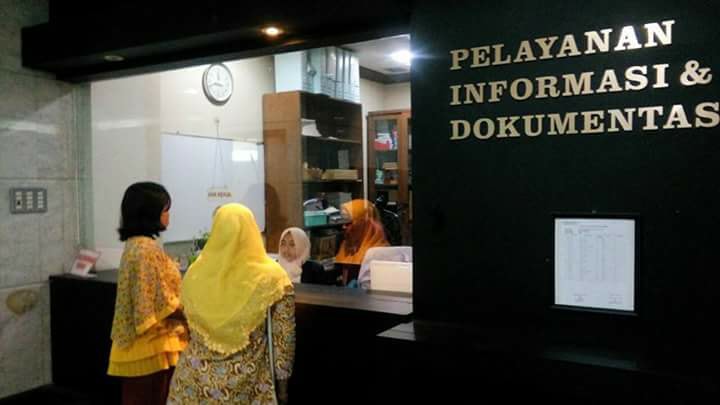 Mari Bertemu dengan Rasminah yang Menikah sejak Usia 13 Tahun Mari Bertemu dengan Rasminah yang Menikah sejak Usia 13 Tahun
